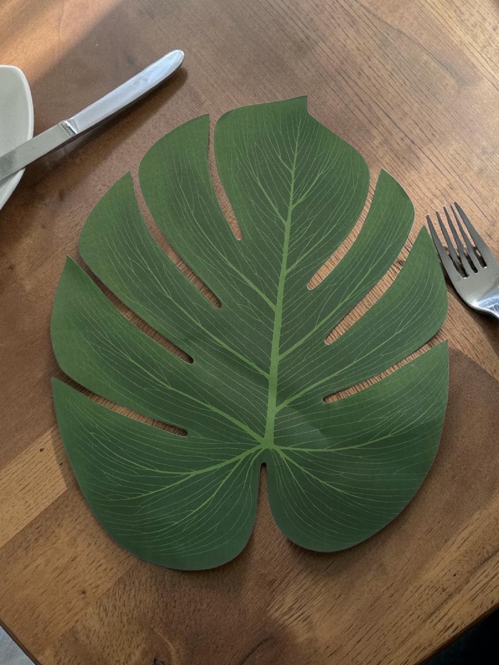 Green Monstera Leaf Placemats, 4 Packs of 5, Total of 20 Placemats, NEW